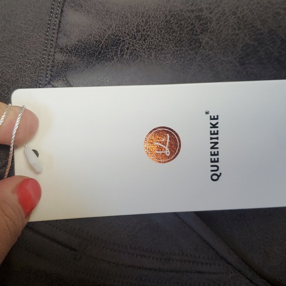 🌼 Womens running jacket, soft faux leather size L large, but fits like M medium - Picture 9 of 13